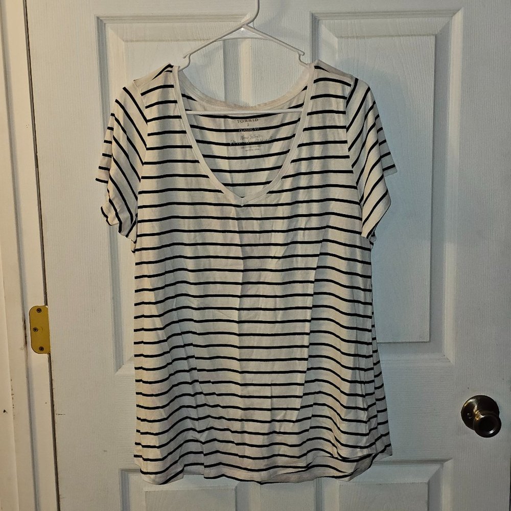 Torrid Girlfriend Heritage Slub V-Neck Tee
